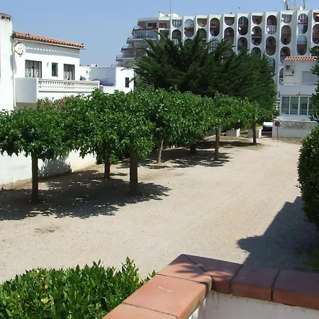 Vista Bahia 23 - En Primera Linea De Mar A Pocos Metros Del Centro De Con Aparcamiento. - Es-228-183 Empuriabrava